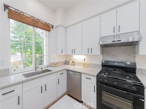 46 Middlebury , Irvine, CA
