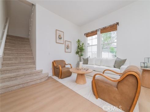 46 Middlebury , Irvine, CA