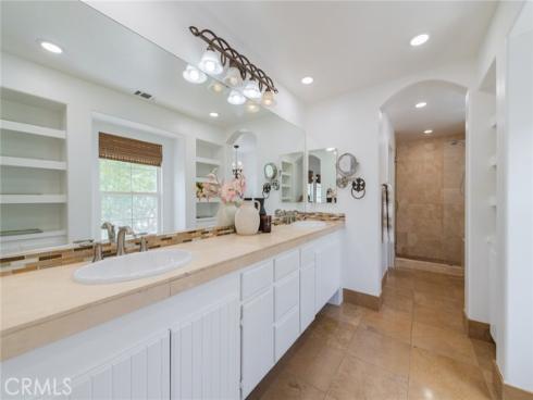 46 Middlebury , Irvine, CA