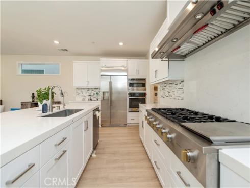 200 Zawn , Irvine, CA