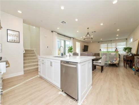 200 Zawn , Irvine, CA