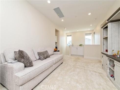 200 Zawn , Irvine, CA
