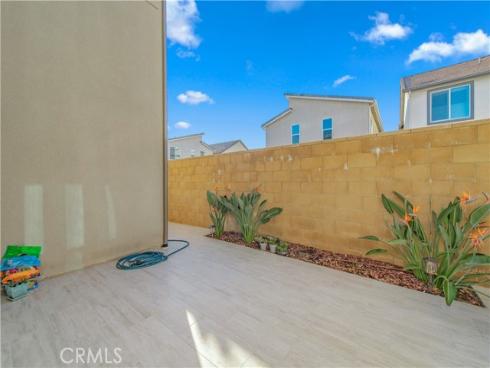 200 Zawn , Irvine, CA