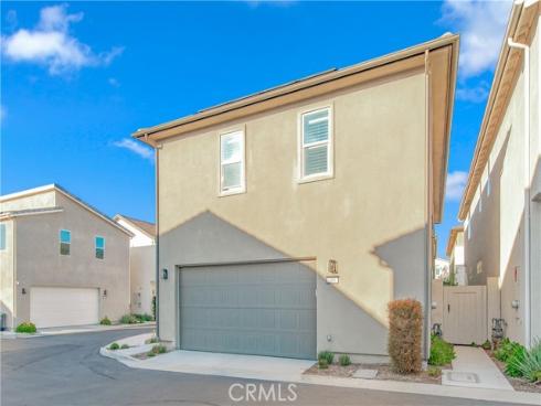 200  Zawn  , Irvine, CA