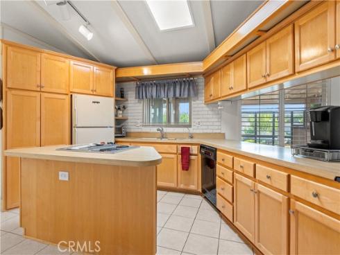 5200 Irvine 179 Boulevard, Irvine, CA