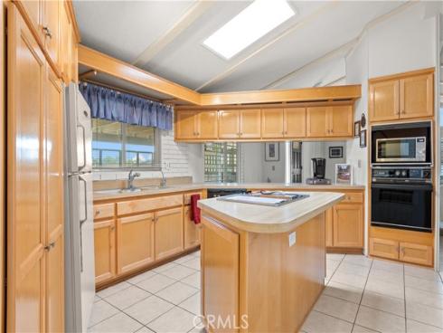 5200 Irvine 179 Boulevard, Irvine, CA