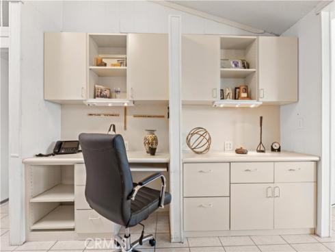 5200 Irvine 179 Boulevard, Irvine, CA