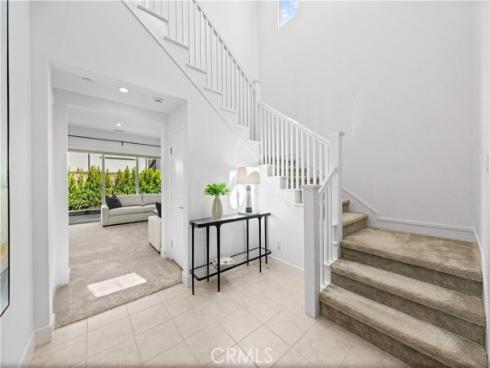 106 Glydon , Irvine, CA