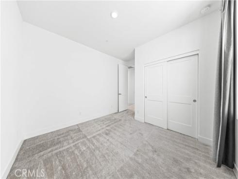 106 Glydon , Irvine, CA