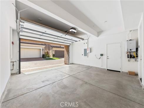 106 Glydon , Irvine, CA