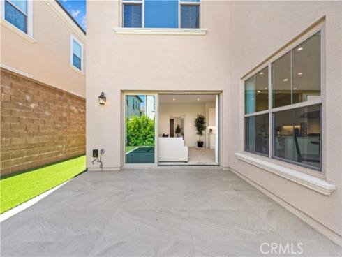 106 Glydon , Irvine, CA