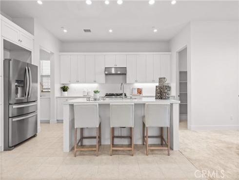 106 Glydon , Irvine, CA