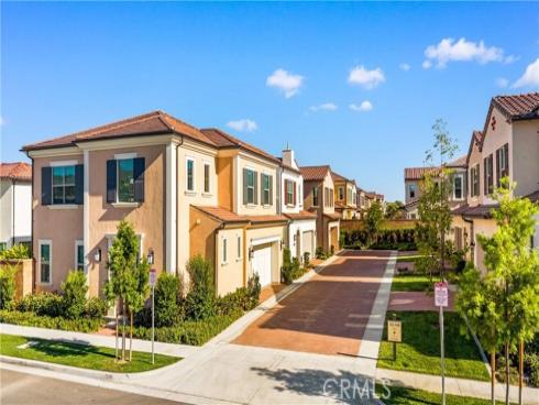 106 Glydon , Irvine, CA