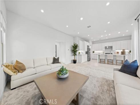 106 Glydon , Irvine, CA