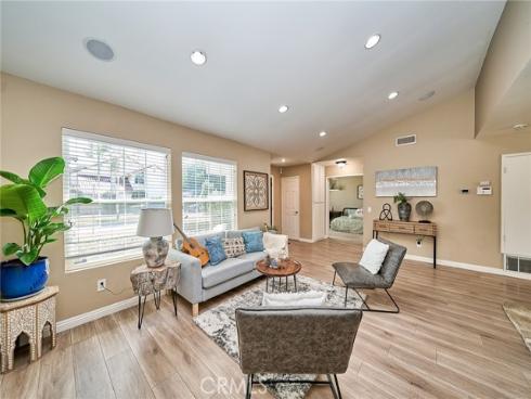 24 Atherton , Irvine, CA