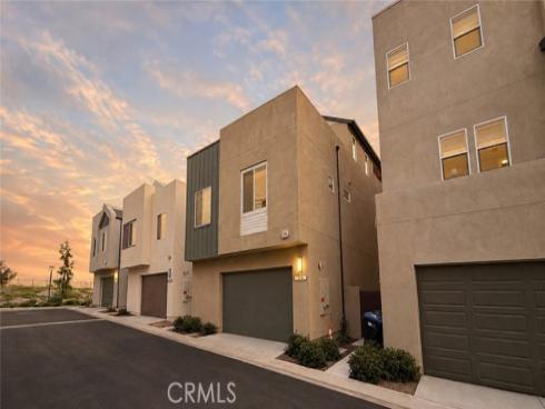 254  Tank  , Irvine, CA