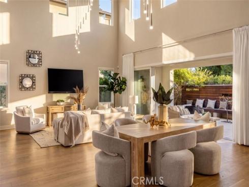 88  Iluna  , Irvine, CA