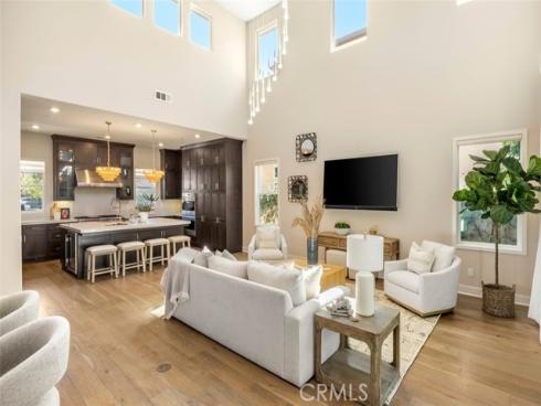88  Iluna  , Irvine, CA