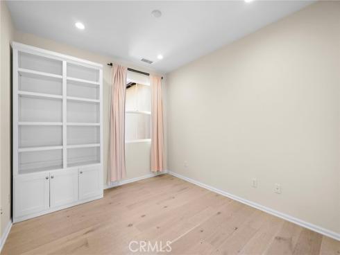 110  Mighty Oak  , Irvine, CA