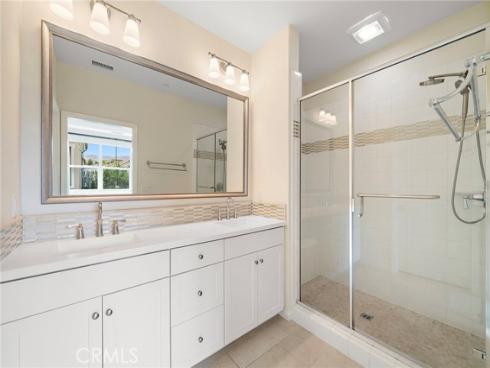 110  Mighty Oak  , Irvine, CA