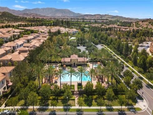 110  Mighty Oak  , Irvine, CA