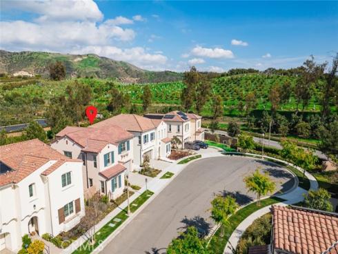 57  Suede  , Irvine, CA