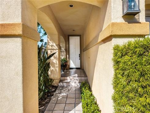 37 Del Cambrea , Irvine, CA