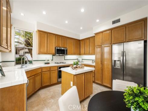 37 Del Cambrea , Irvine, CA