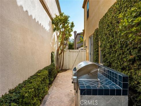 37 Del Cambrea , Irvine, CA