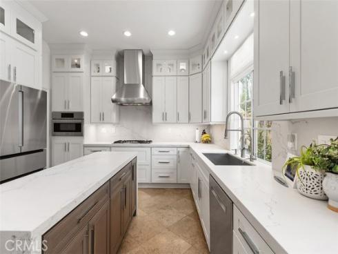 41  Carpenteria  , Irvine, CA