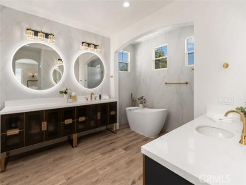 41  Carpenteria  , Irvine, CA