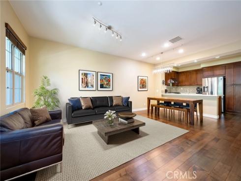 45 Iceberg Rose , Irvine, CA