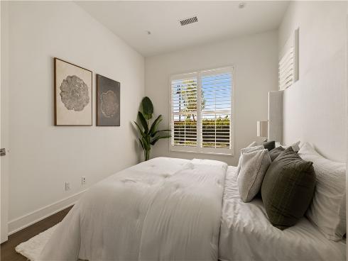 137  Trumpet Flower  , Irvine, CA