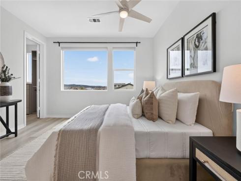 126  Keeper  , Irvine, CA