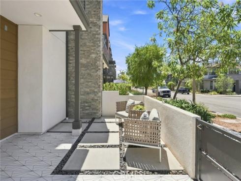 126  Keeper  , Irvine, CA