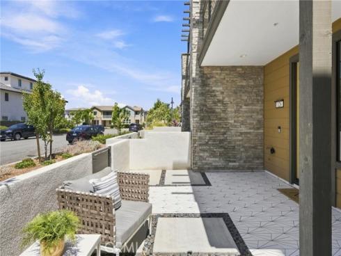 126  Keeper  , Irvine, CA