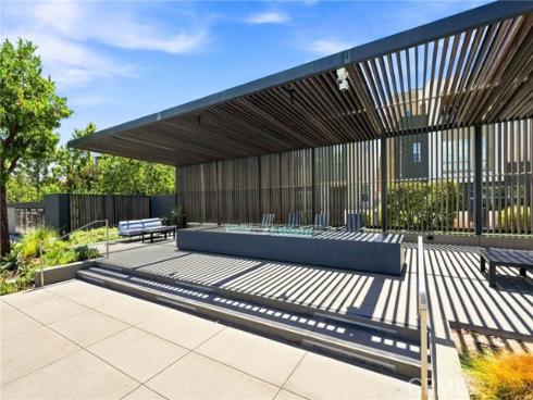 126  Keeper  , Irvine, CA