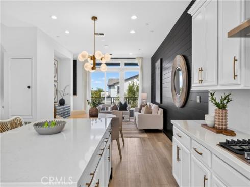 126  Keeper  , Irvine, CA