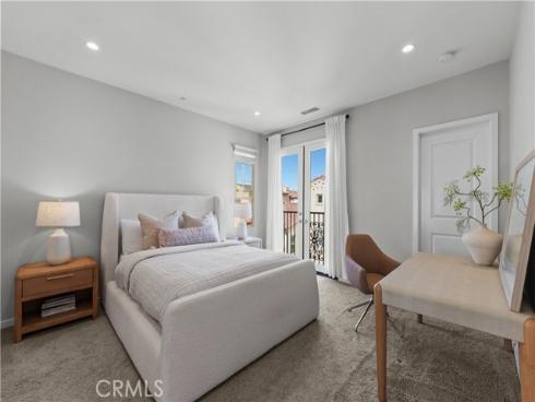 182 Elkhorn , Irvine, CA