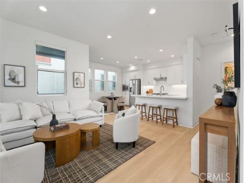 130 Tenor , Irvine, CA