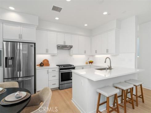 130 Tenor , Irvine, CA