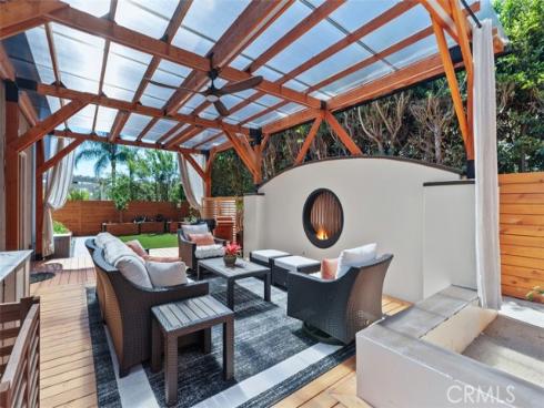 8 National Place, Irvine, CA