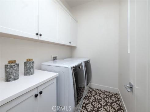 251 Follyhatch , Irvine, CA
