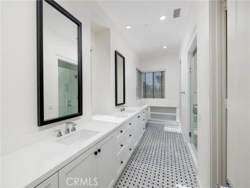 251 Follyhatch , Irvine, CA
