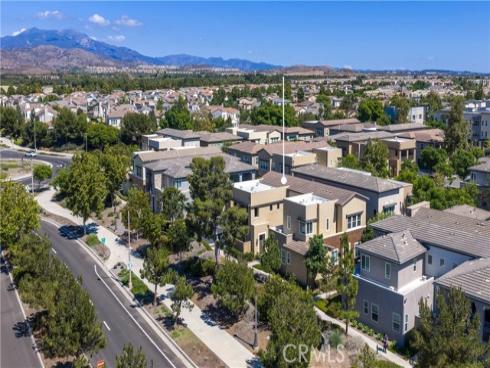 251 Follyhatch , Irvine, CA