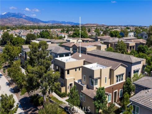 251 Follyhatch , Irvine, CA