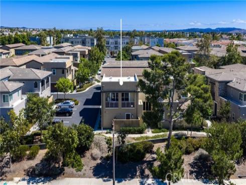 251 Follyhatch , Irvine, CA