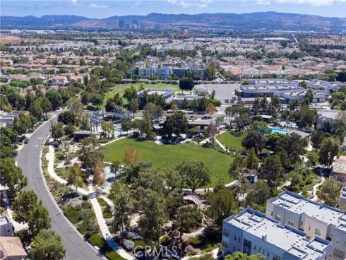 251 Follyhatch , Irvine, CA