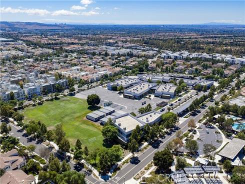 251 Follyhatch , Irvine, CA