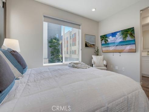 141 Tribeca , Irvine, CA